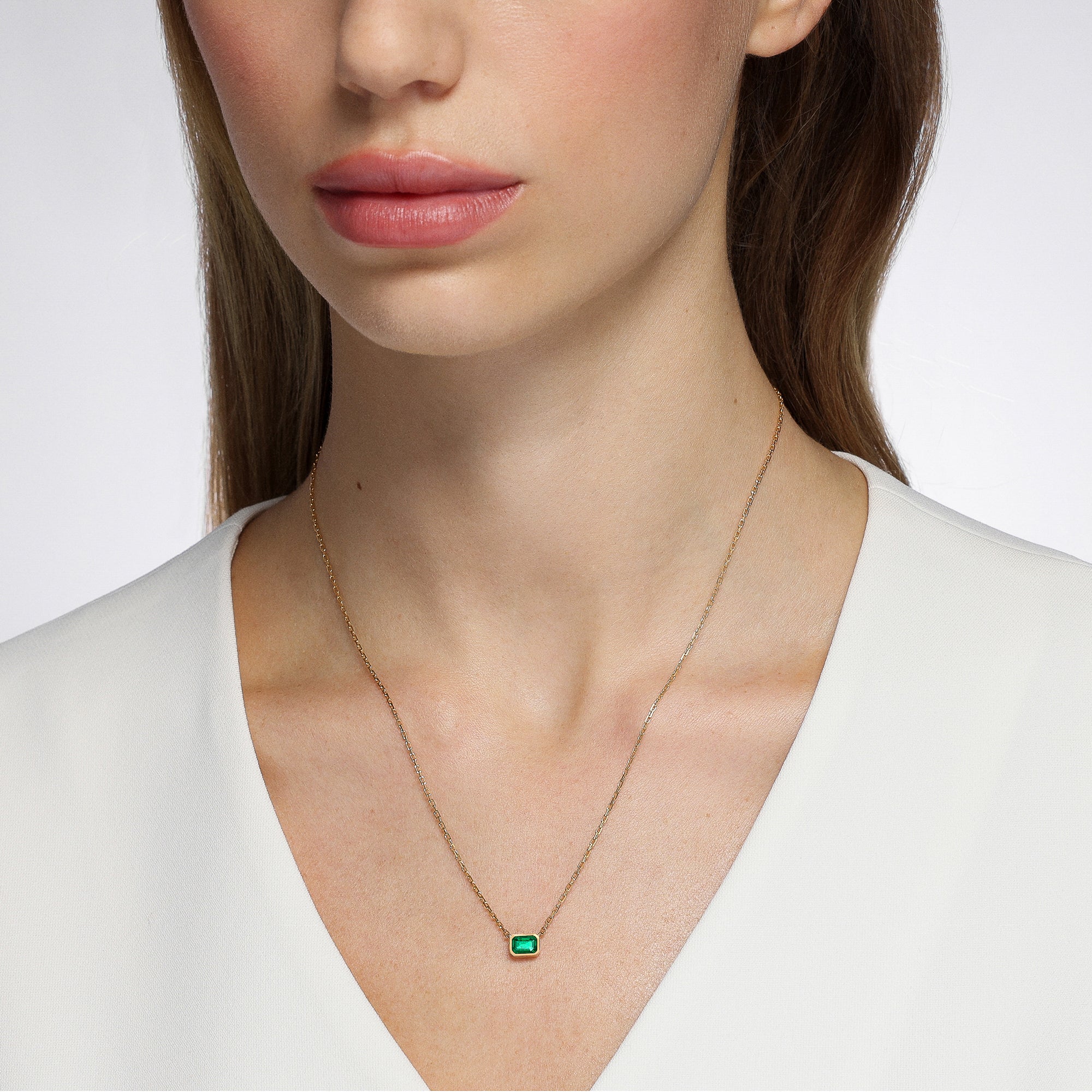 Classic Bezel Solitaire Emerald Necklace – Mark Henry Jewelry