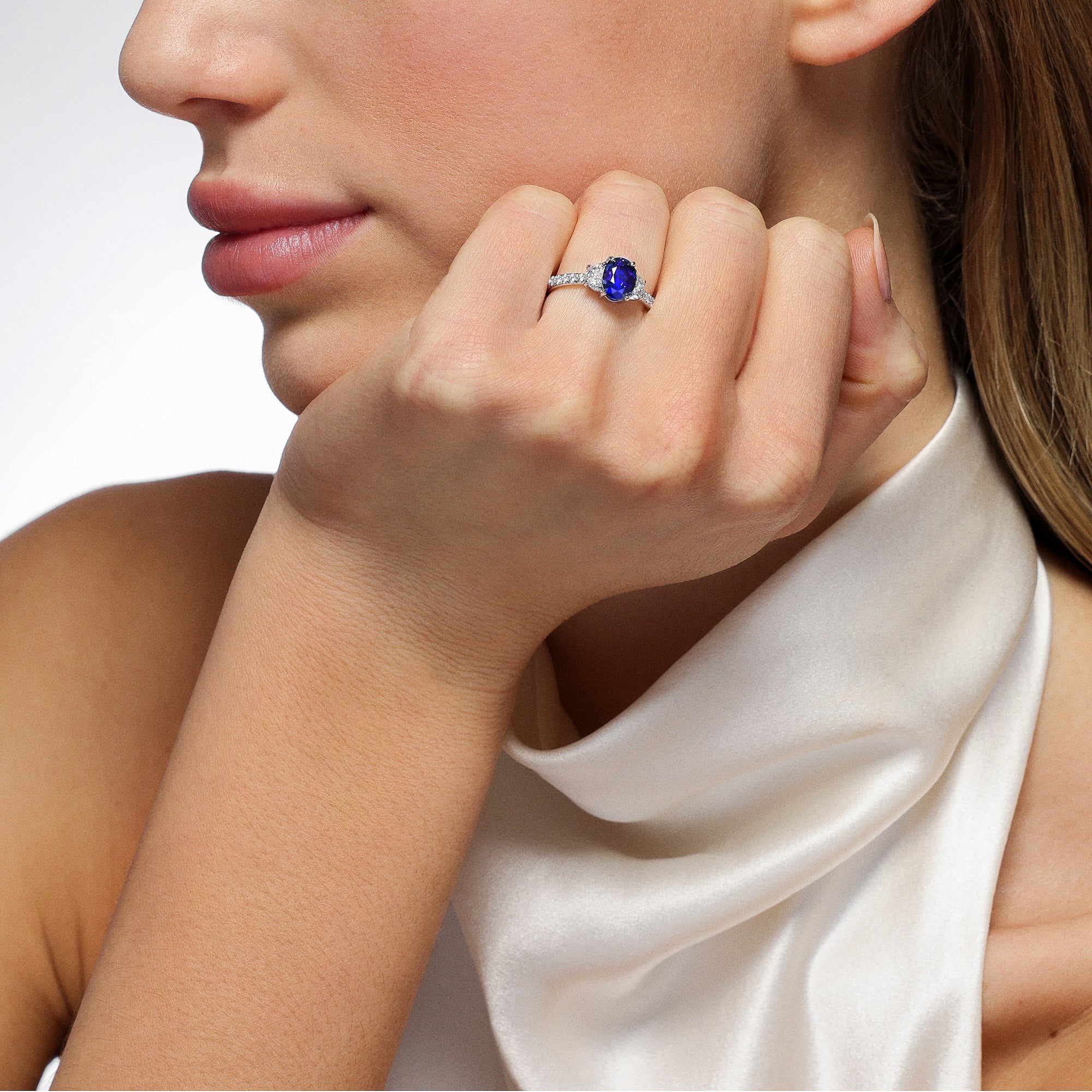 Oval sapphire and diamond ring 2025